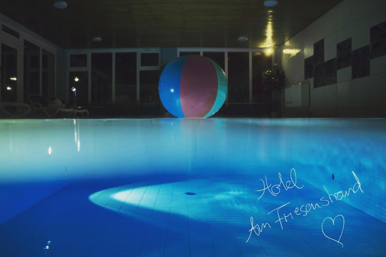 Hotel Am Friesenstrand Tossens Exteriör bild